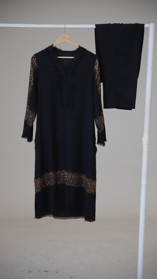 Black Pashmina Crystal