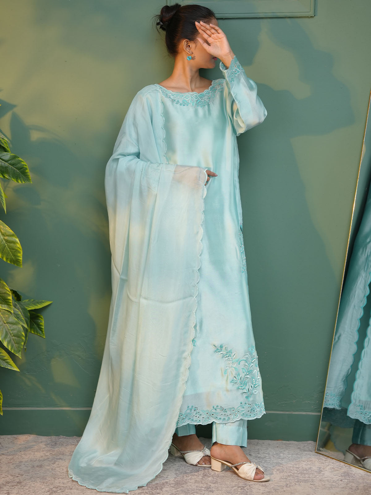 Aqua Sage Petal